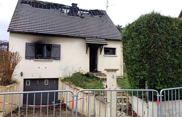 His house is destroyed by fire on New Year’s Day, south of Caen