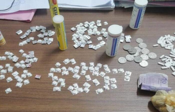 A quantity of narcotic pills was seized at Tangier station