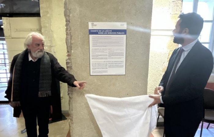 The prefect of Ariège unveiled the plaque of the secularism charter