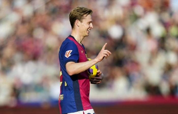 a club is already breaking away to recover de Jong