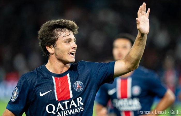 Res. social: João Neves celebrated the New Year in Paris with a PSG target