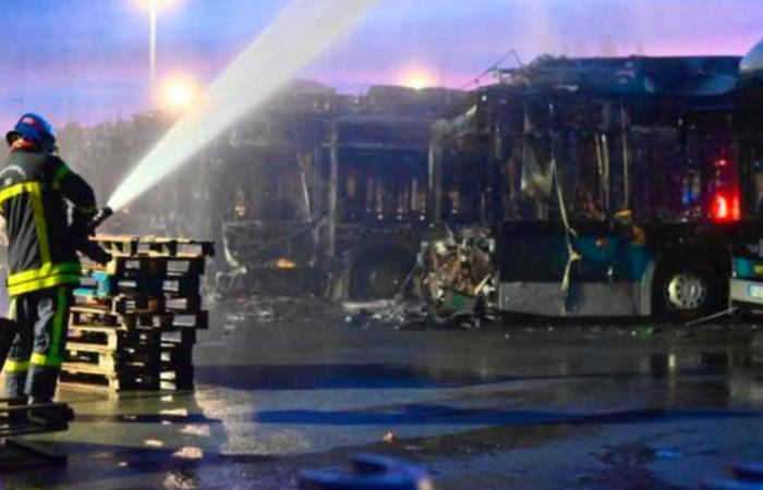 Local residents confined: Seven hydrogen buses destroyed by fire in Belfort