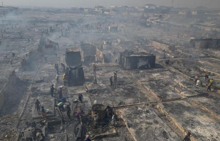 In Accra, a huge fire devastates Ghana’s main second-hand clothing market