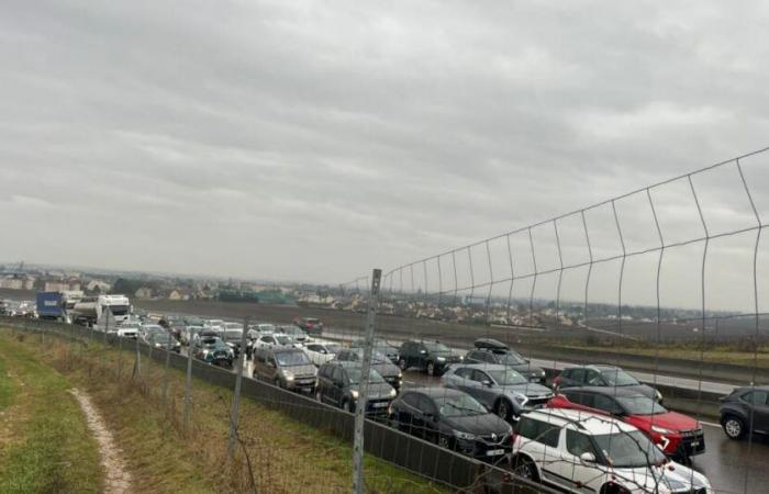 several vehicles involved and large traffic jams