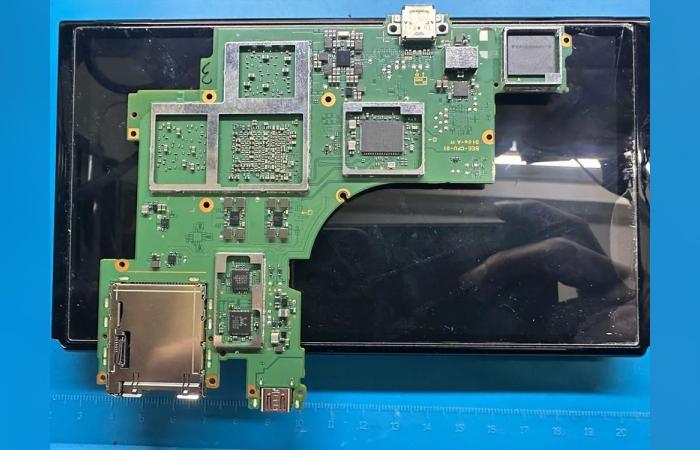 The Switch 2 motherboard is revealed and tells us more about the future Nintendo console