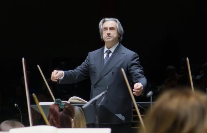 Fifteen Molfetta – Great anticipation for the New Year’s concert from Vienna, directed by Maestro Riccardo Muti, originally from Molfetta