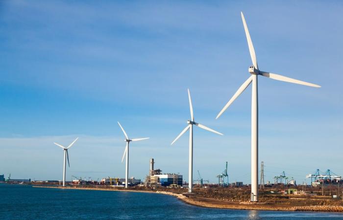 a revolutionary wind farm off the coast of Fos-sur-Mer