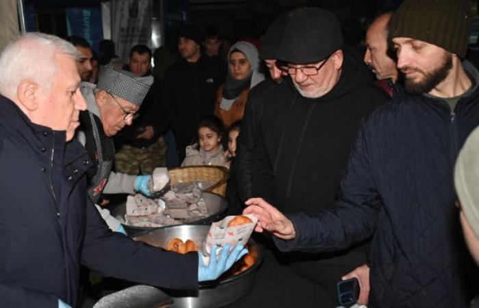 Sweets and bites offered by Mayor Bozbey during Regaib Kandil