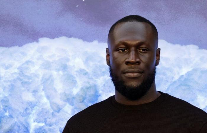 License suspended for rapper Stormzy, caught with a phone while driving