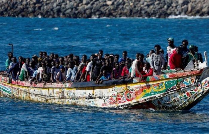 the first convoy of migrants arrives in Tenerife with two bodies on board