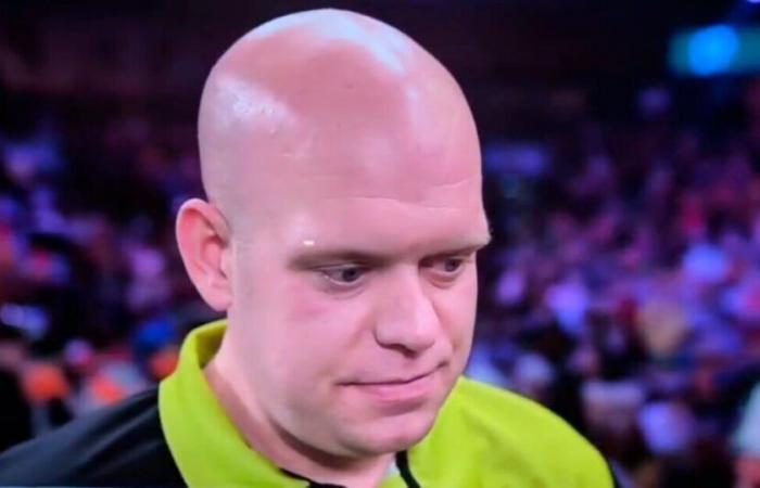 Sky Sports forced to apologise as Van Gerwen reacts after making World Championship final | Other | Sport