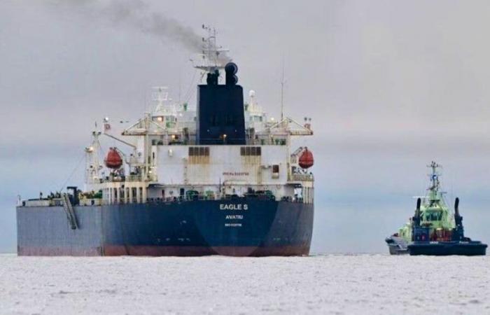 Cable sabotaged: authorities announce inspection of tanker