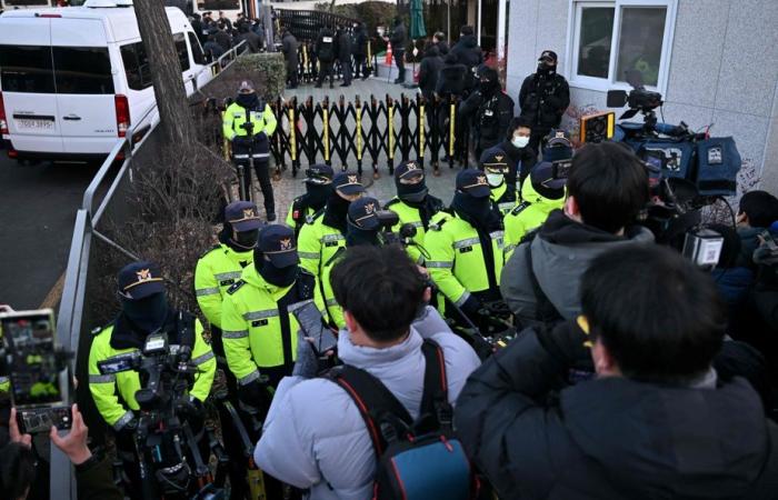 South Korea | Investigators try to arrest the ousted president