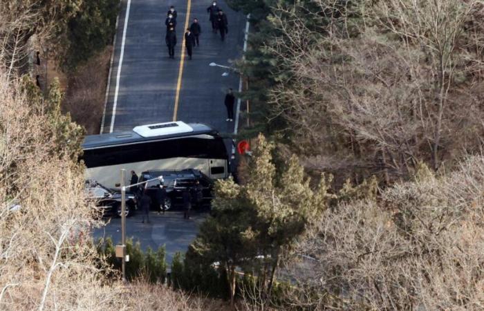 South Korea's president resists police arresting him