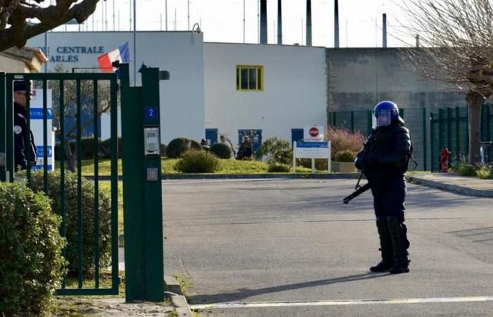 The hostage-taking at Arles prison is over, the inmate has surrendered – rts.ch