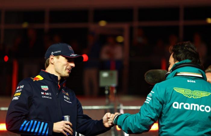 Penalty Points Tracker: 2025 Formula 1 Driver Licenses – Max Verstappen and Fernando Alonso lead the way while sitting on the bench.