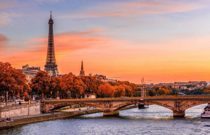 You can buy Eurostar tickets for Paris and Amsterdam for €35 now