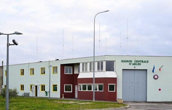 France: hostage taking at Arles prison