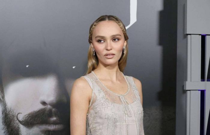 Lily-Rose Depp “traumatized” by a film of her father, never to see him again