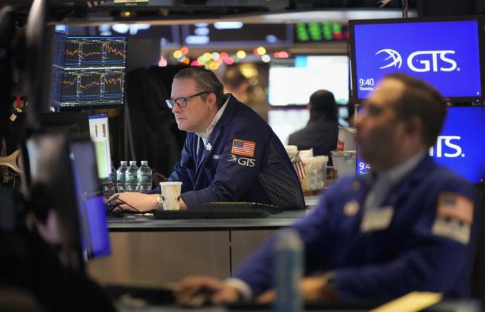 Wall Street ends higher, risk appetite returns