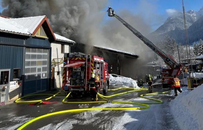 Château-d’Oex: A building catches fire, two minor injuries