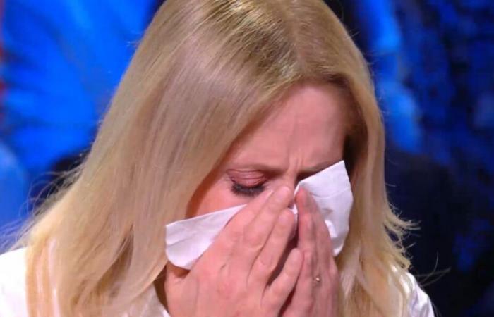 Lara Fabian bursts into tears after the statements of her husband Gabriel and her daughter in The Secret Box