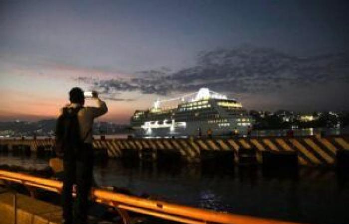 The first cruise ship of 2025, MS Náutica, arrives at the port of Acapulco with more than a thousand people on board