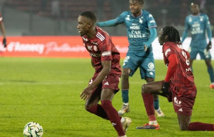 Ligue 2. Paris FC wants to regain the lead, Annecy can carry out the right operation, Grenoble has its back to the wall… the challenges of the 17th day