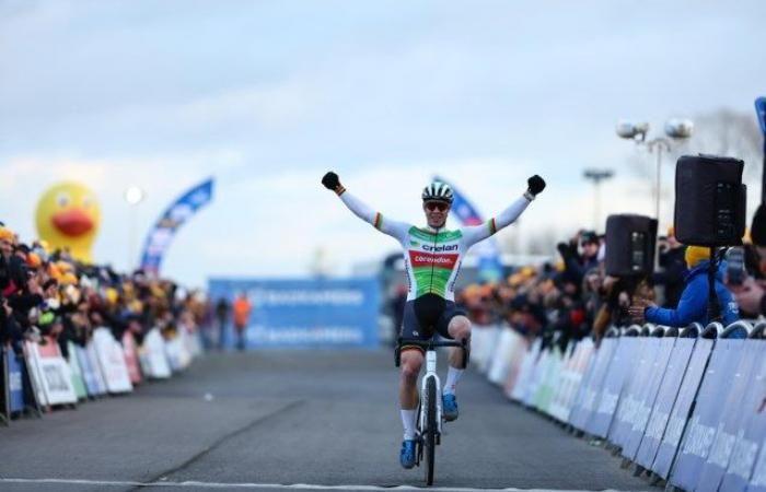 Laurens Sweeck crowns himself king of the sand in Koksijde and wins the fifth victory of the season, young Tibor Del Grosso finishes second