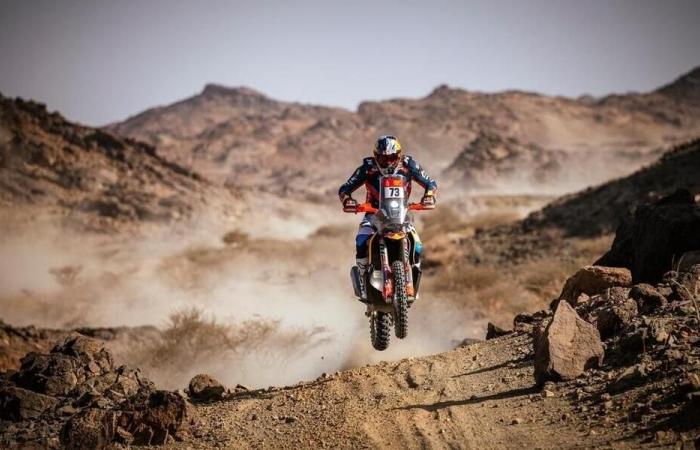 Dakar 2025. Motorcycle: Daniel Sanders wins the first stage ahead of title holder Ricky