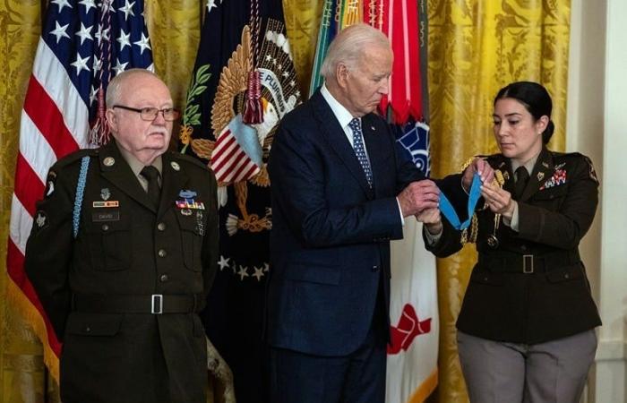 Several personalities decorated by Joe Biden before his departure