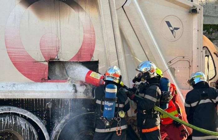 In Senlis, the contents of a garbage truck catches fire and blocks all traffic in the city center