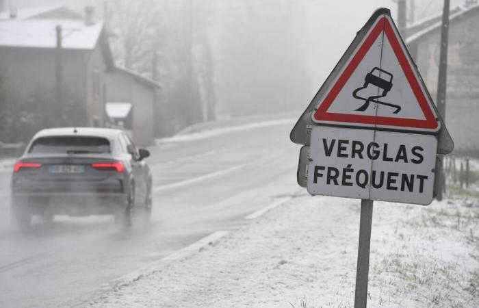 Snow and ice kill one person in an accident on the A6 in Burgundy