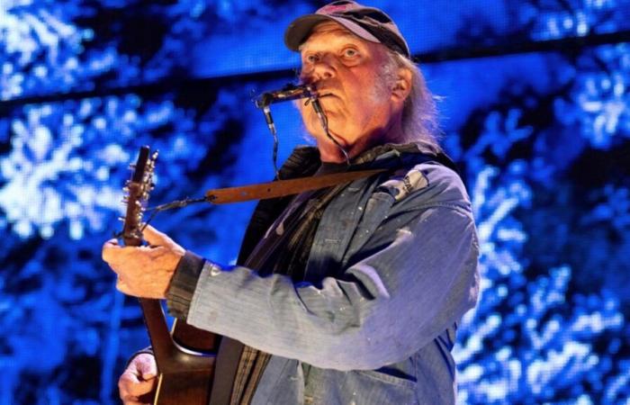 Neil Young will finally play at the Glastonbury festival, the artist points out a “mistake”