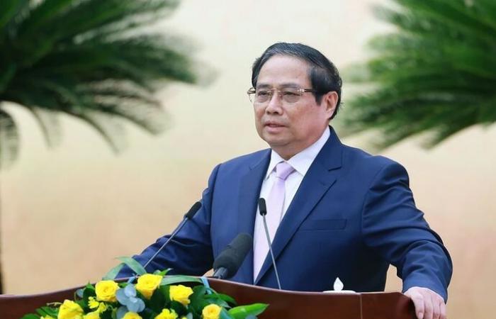 Prime Minister urges construction of financial centers for national development