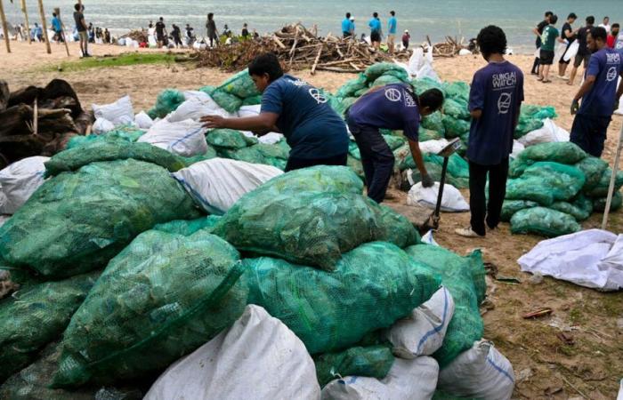 In Bali, beaches invaded by plastic washing up