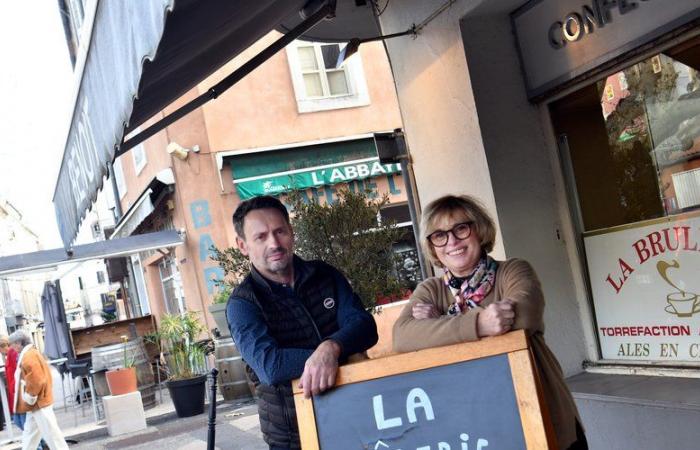 This legendary Alès café is moving, before returning to its brand new historic location