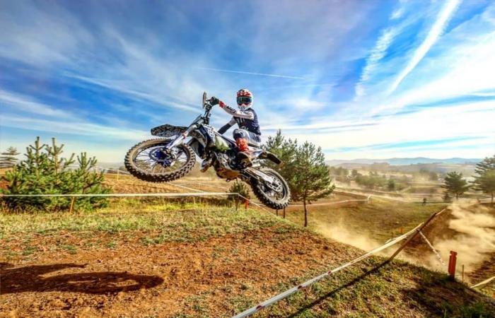 VIDEO. With his mind-blowing and risky jump, the motocross rider created a worldwide buzz, racking up 243 million views in one year