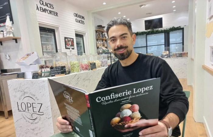 In Royan, the Lopez confectionery shares its recipes in a book