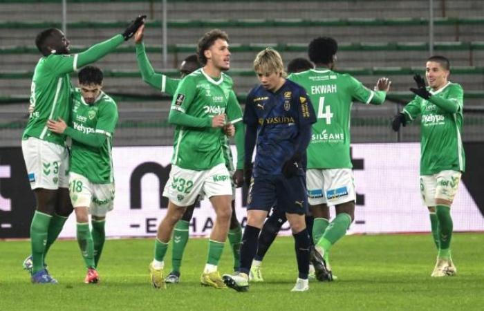 Saint-Étienne returns to victory by beating Reims, for Horneland's first on the bench