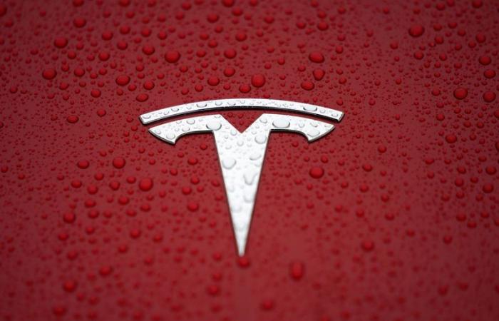 Analyst Raises Tesla Price Target, Maintains Buy Rating Despite Missing Deliveries By Investing.com