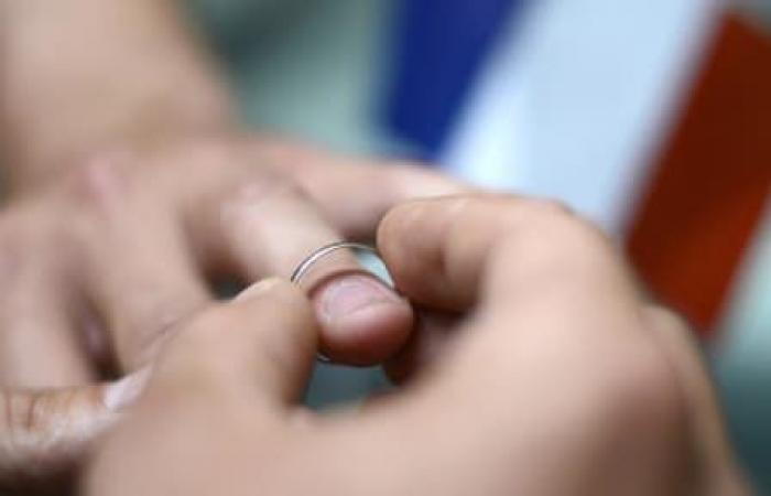 he finds a wedding ring lost for 111 years and returns it to the granddaughter of its owner