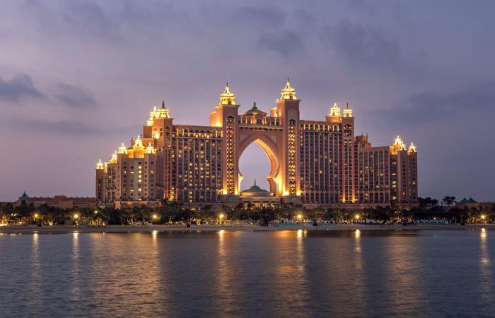 Atlantis, The Palm rings in 2025 as international superstar Lionel Richie performs at New Year’s Eve gala – Tourism Breaking News