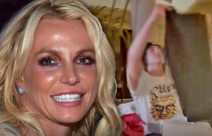 Britney Spears Shares Glimpse of Christmas Morning After Reunion With Son Jayden