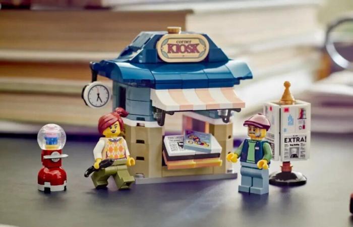 LEGO 40757 Corner Kiosk Hits High Prices After Sold Out