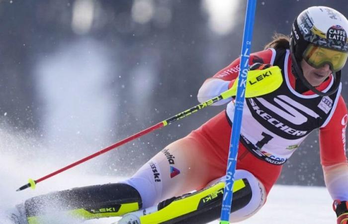 Alpine skiing: 1st slalom run: Holdener in the lead, Rast 3rd