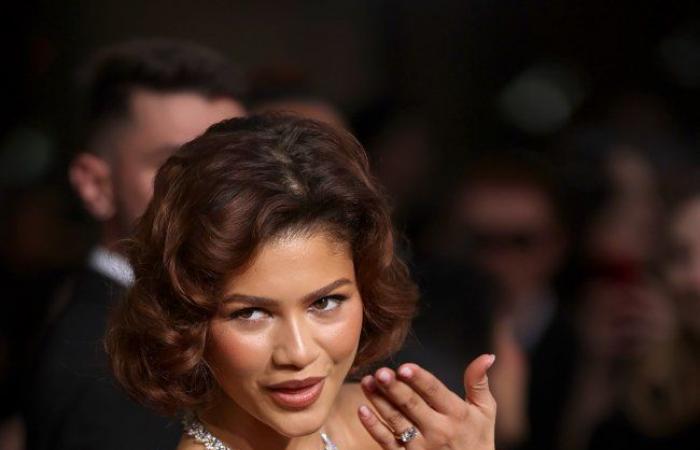 Zendaya surprises with orange dress on the carpet…