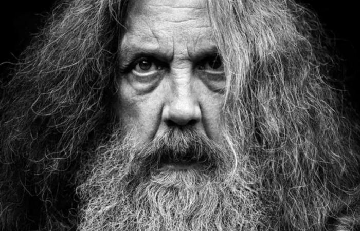 Alan Moore immerses us in the other London, where time has been abolished