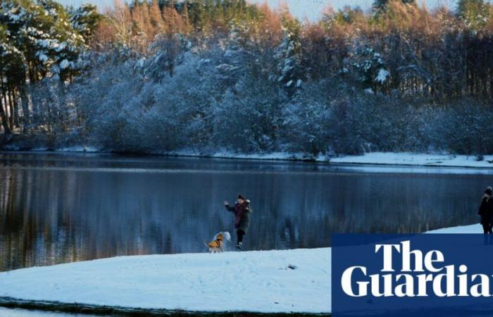 UK weather: power cuts, traffic chaos and cancelled flights due to heavy snow | UK weather