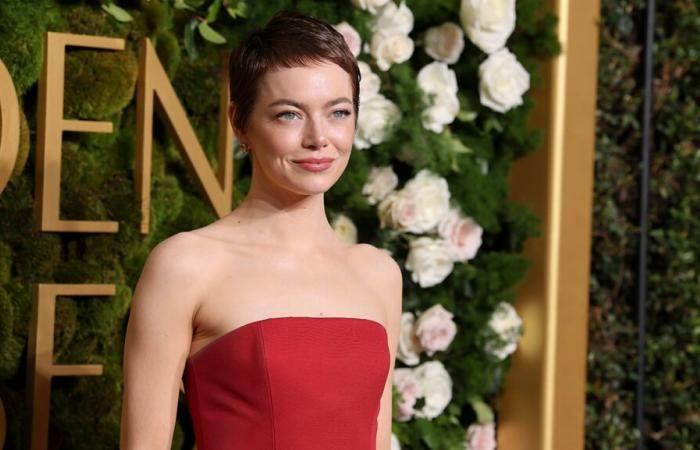 Emma Stone Debuts New Hairstyle at the Golden Globes